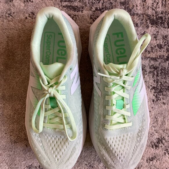 New Balance Super Comp Trainer v3 Women's 8.5 - Picture 2 of 4